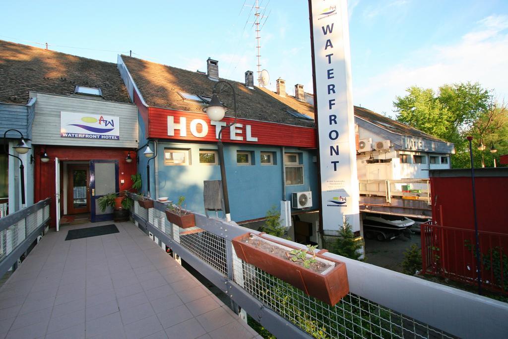 Waterfront Hotel Szentendre Exterior foto